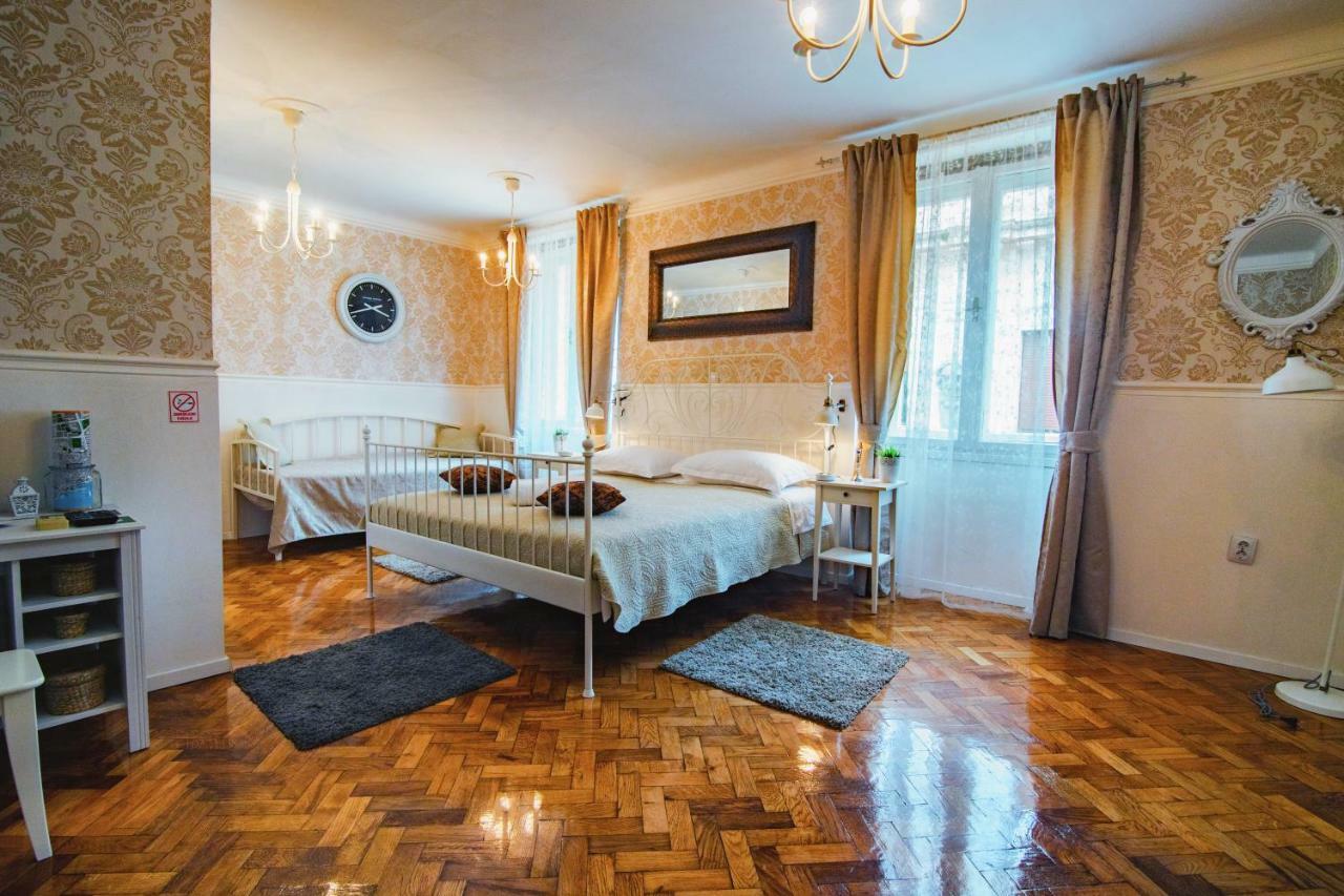 Mama'S And Papa'S Luxury Rooms Split Exteriör bild